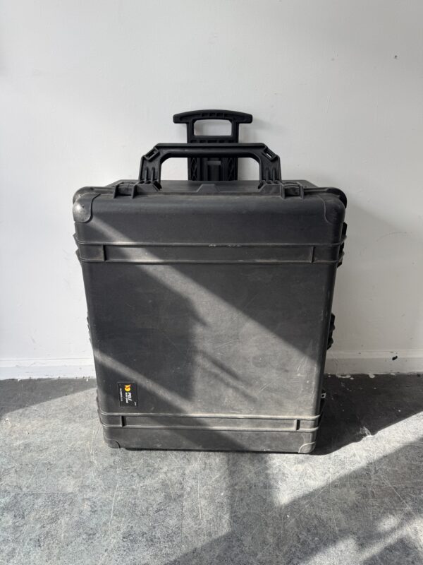 Used Peli 1690 Protective Case – Large Waterproof Heavy Duty Storage (Pre-Owned)
