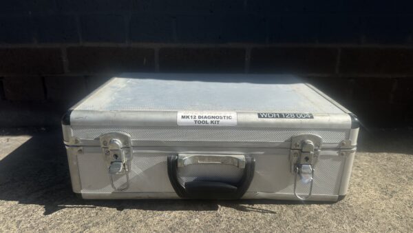 Used Ex Military Silver Flight Case – Heavy Duty Surplus Storage & Transport Case
