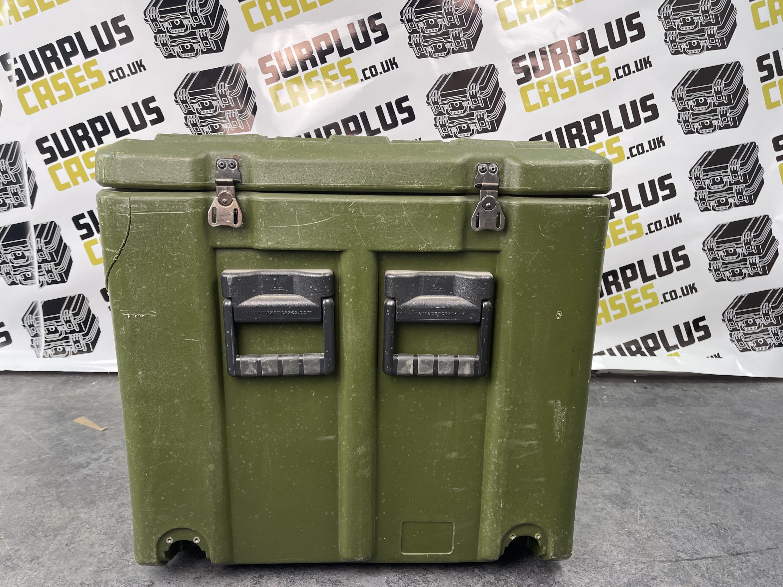 Surplus Amazon CP rack case UK — inspecting shock mounts, rack rails, and latch condition before purchase